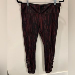 Lululemon Burgundy & Black Patterned Leggings with Pockets